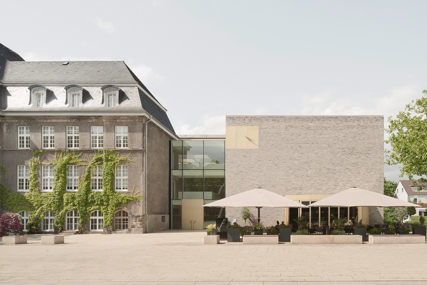 Eingangsbereich Rat- und Bürgerhaus