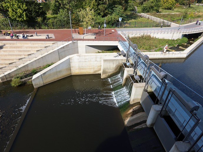 Das neue Sperrwerk zur Regulierung des Wasserstandes der Berkel (vergrößerte Bildansicht wird geöffnet)