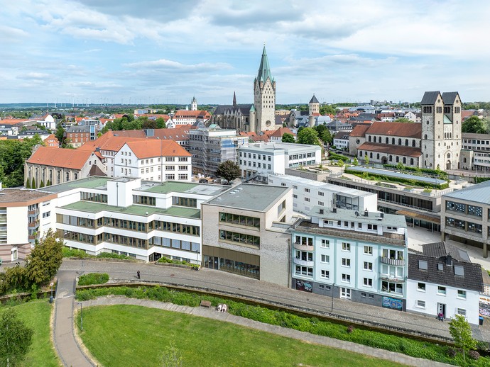 Luftbild Schulcampus (vergrößerte Bildansicht wird geöffnet)