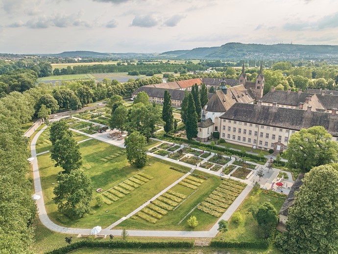 Neuinterpretation eines Klostergartens (vergrößerte Bildansicht wird geöffnet)