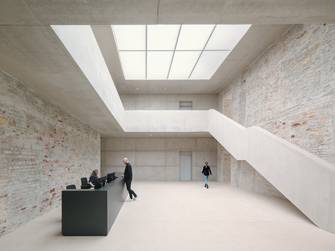 Empfangsbereich Jacoby Studios (vergrößerte Bildansicht wird geöffnet)