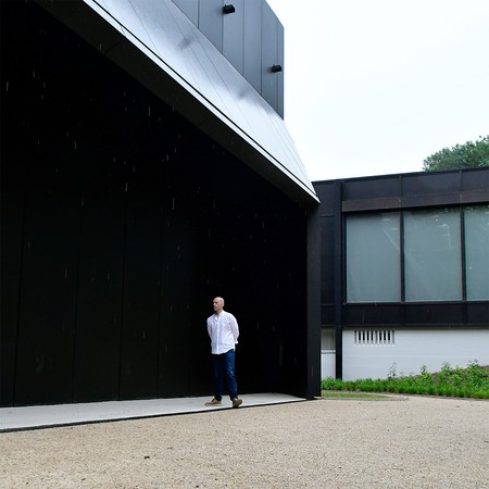 Teilnehmer des Hausbesuch vor der Anlieferung des Erweiterungsbaus vom Museumszentrum