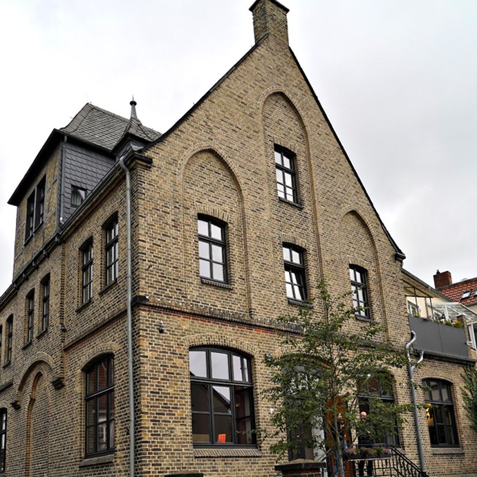Saniertes Altstadtgebäude (vergrößerte Bildansicht wird geöffnet)
