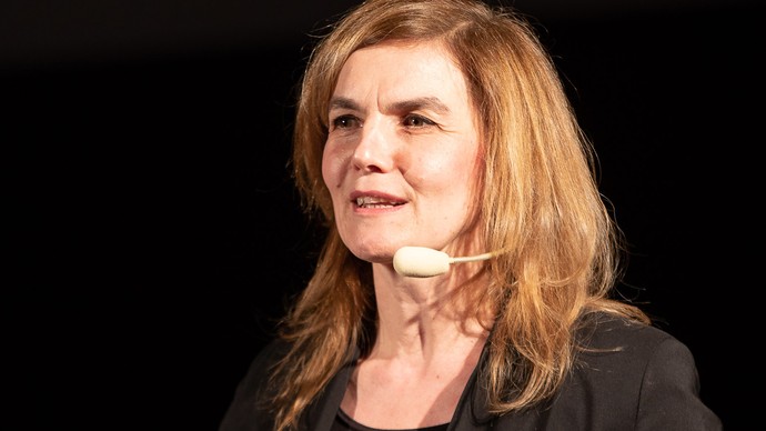 Prof. Elke Reichel bei ihrem Vortrag im LWL-Museum für Kunst und Kultur. Foto: BDA/Bomholt