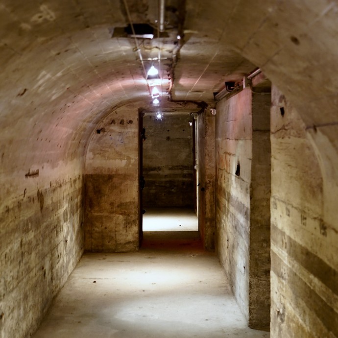 Verbindungsflur Bunker (vergrößerte Bildansicht wird geöffnet)