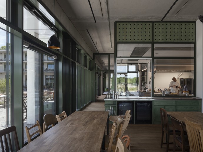 Kulinarium und Küche im "Punktgebäude" (vergrößerte Bildansicht wird geöffnet)