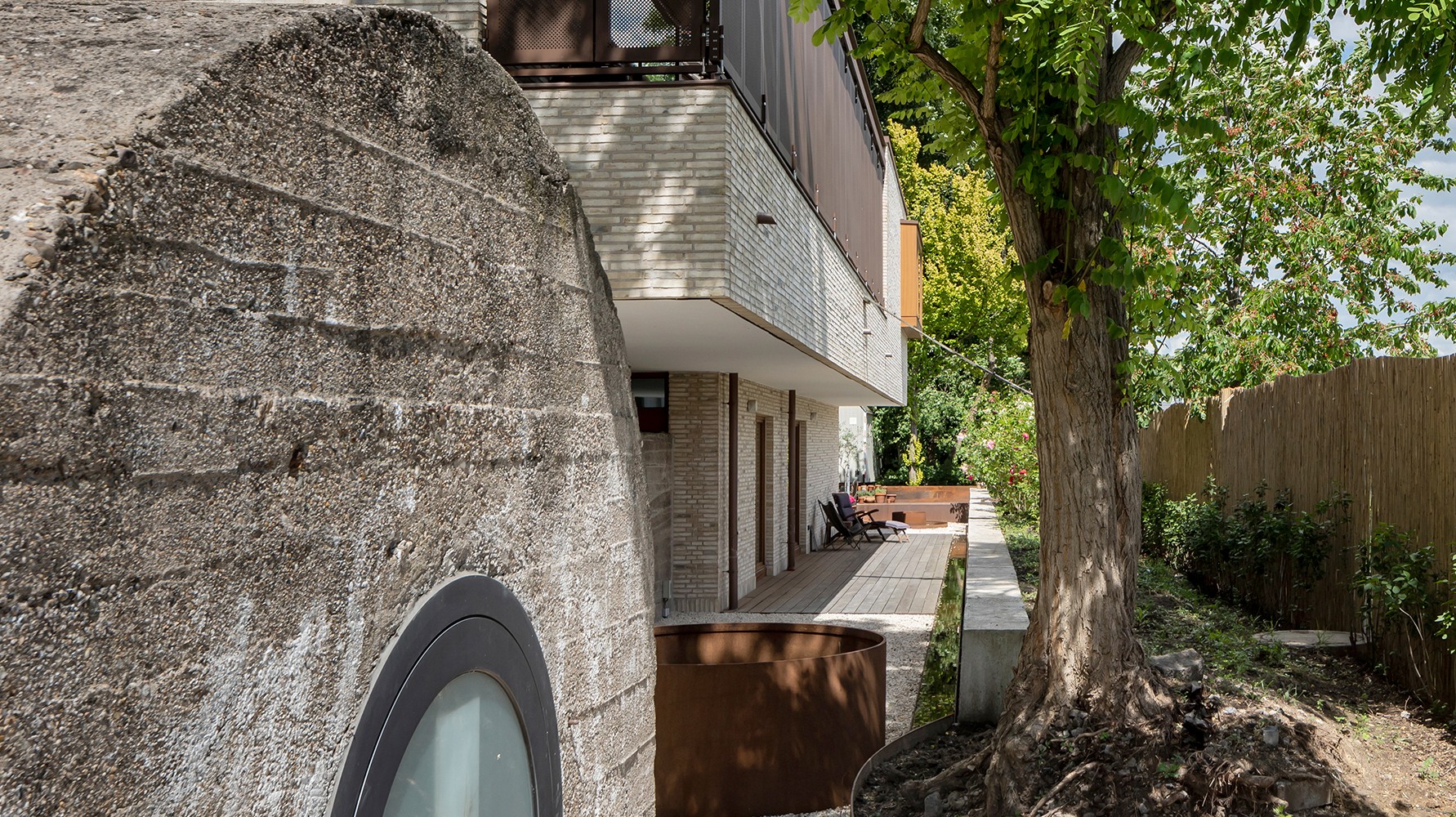 Haus auf einem Bunker