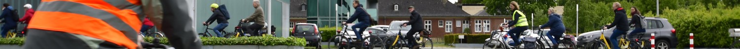 Teilnehmer der Leezentour in Münster auf dem Gelände der Universität