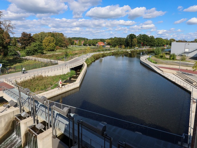 Blick auf die neuen Berkelpromenade (vergrößerte Bildansicht wird geöffnet)