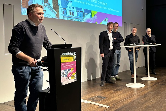 Abschließende Gesprächsrunde mit einer Auswahl an Referent:innen