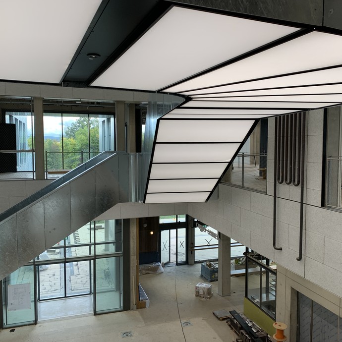 Deckenansicht Foyer InnovationSPIN Campus Lemgo (vergrößerte Bildansicht wird geöffnet)